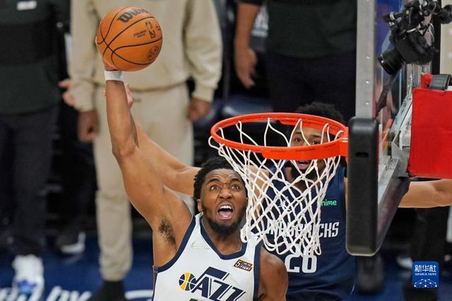 谁最像年轻时的你？ 梅西：只选一人肯定是亚马尔